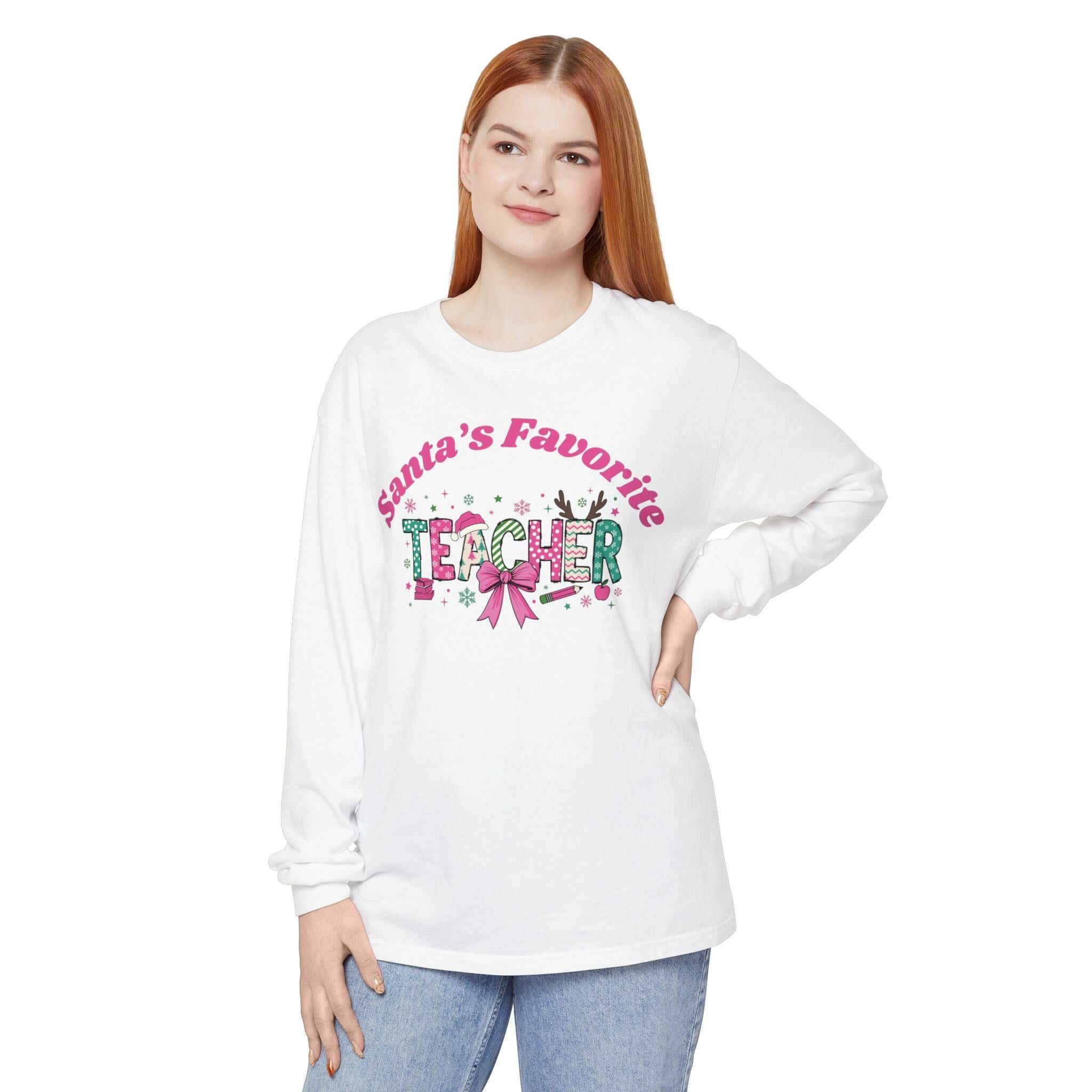 Santa&#39;s Favorite Teacher Long Sleeve T-Shirt, Christmas Gift, Unisex Holiday Apparel, Teacher Appreciation, Festive Fashion,Comfort Colors
