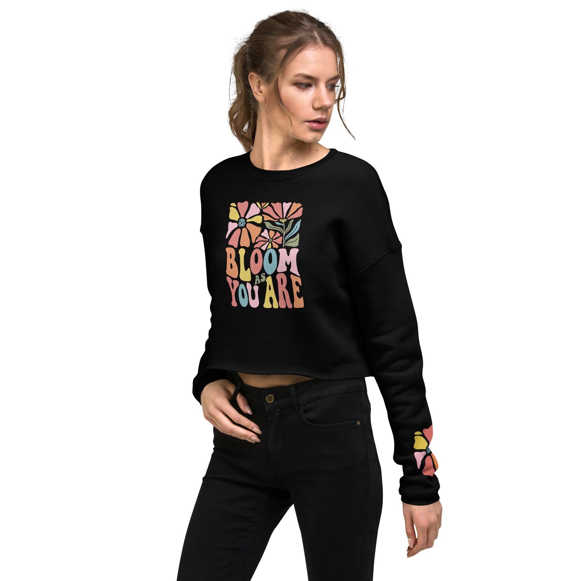 Retro Crop Top Sweatshirt, Boho Flower Shirt, Vintage Floral Shirt, Best Gifts For Her, Christmas Gifts idea