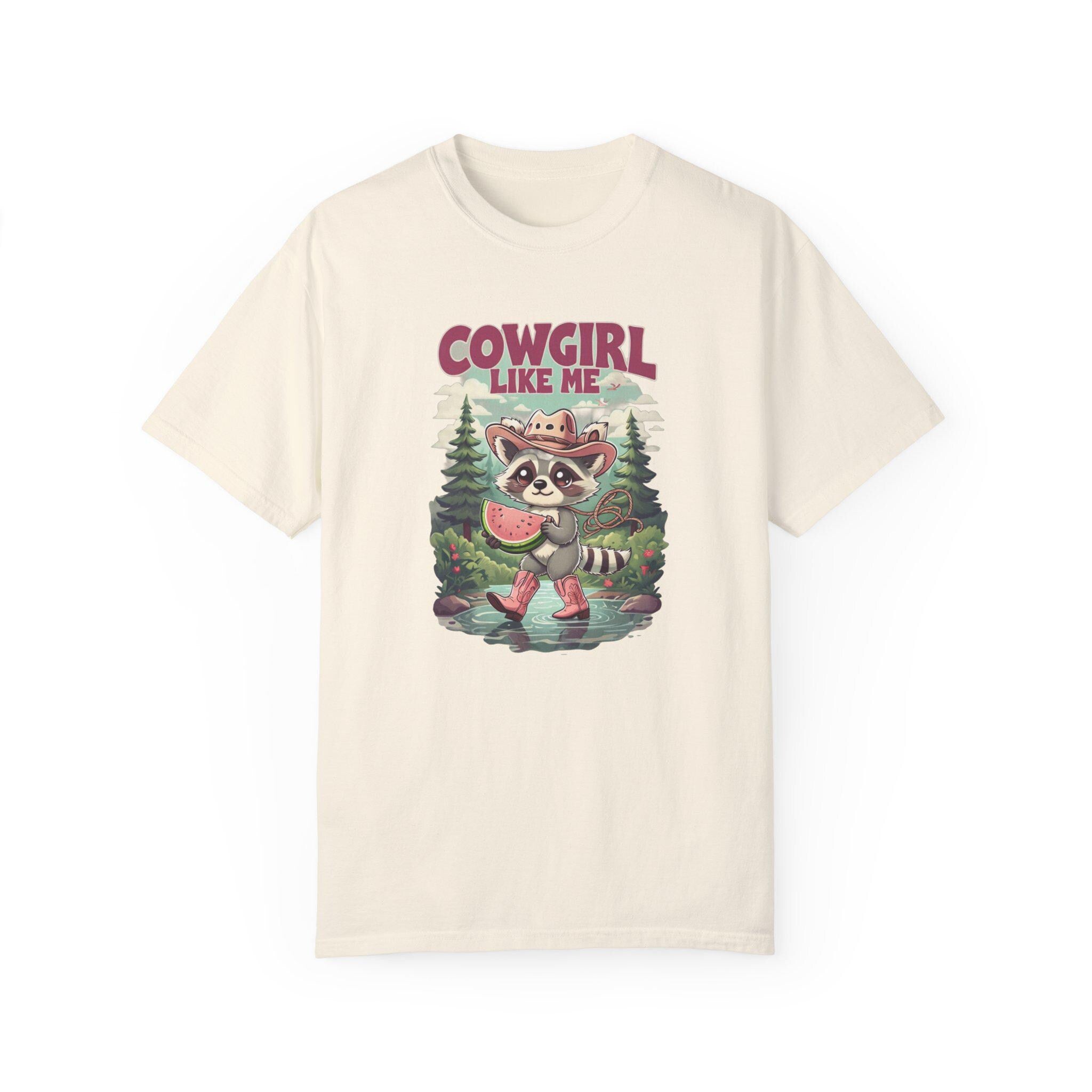 Cowgirl Like Me - Vintage Cowgirl T-Shirt - Retro Racoon Graphic Tee - Western Cowgirl