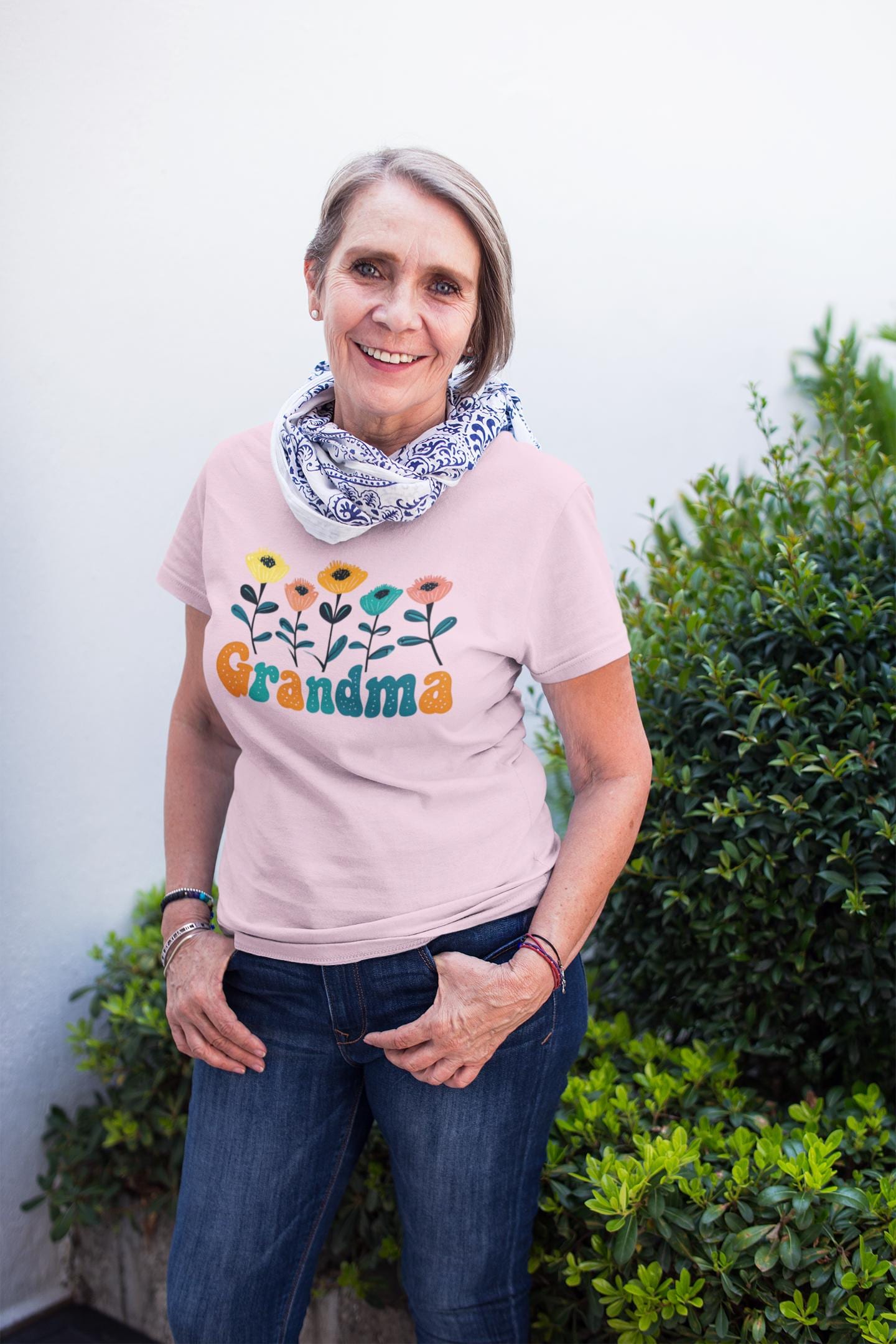 Grandma Floral T-shirt, Gift for Grandma, Mother&#39;s Day Shirt, Casual Tee, Unisex Floral T-shirt, Grandma Gift Idea