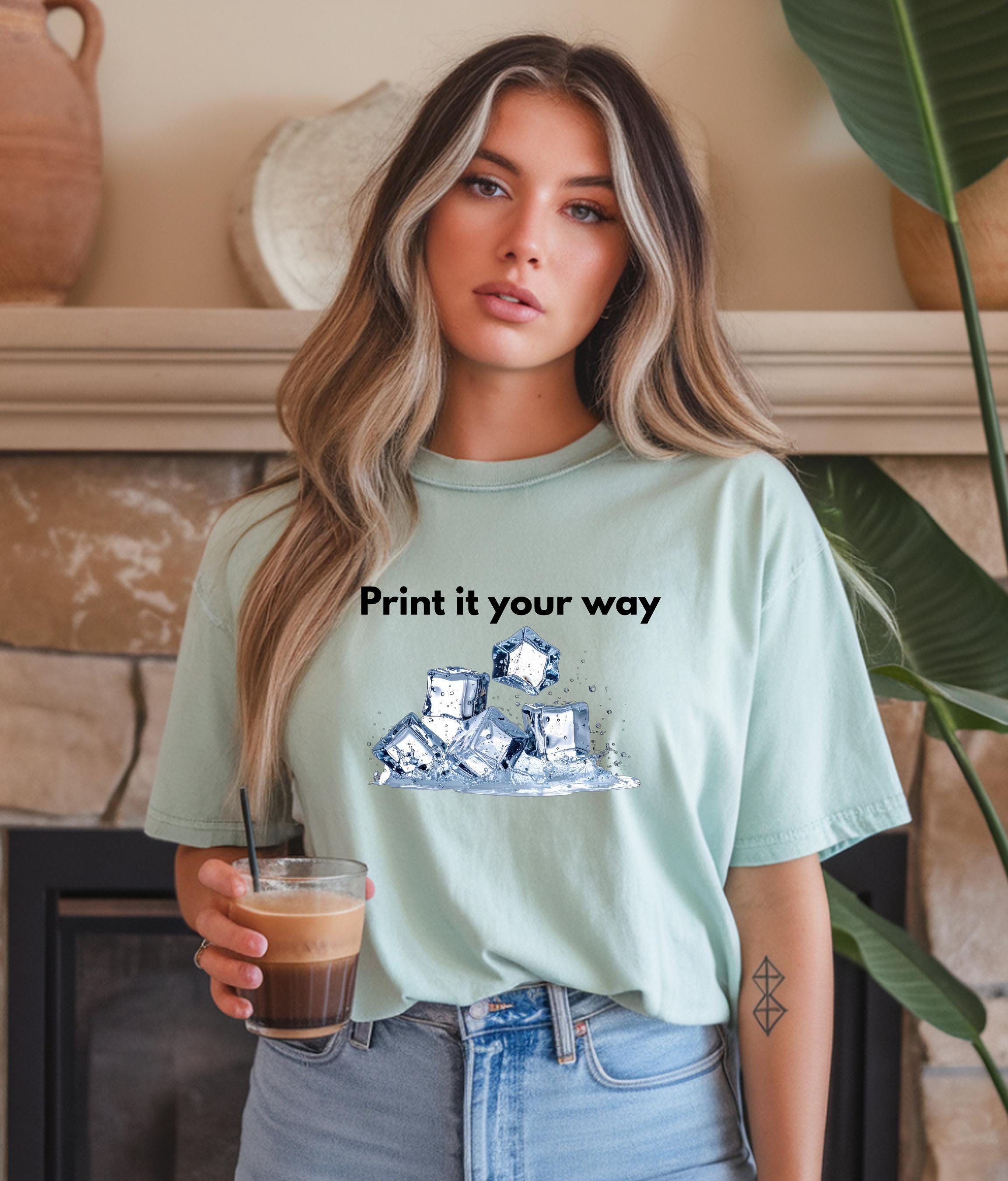 Print It Your Way cubes graphic T-shirt | blue sketch illustration