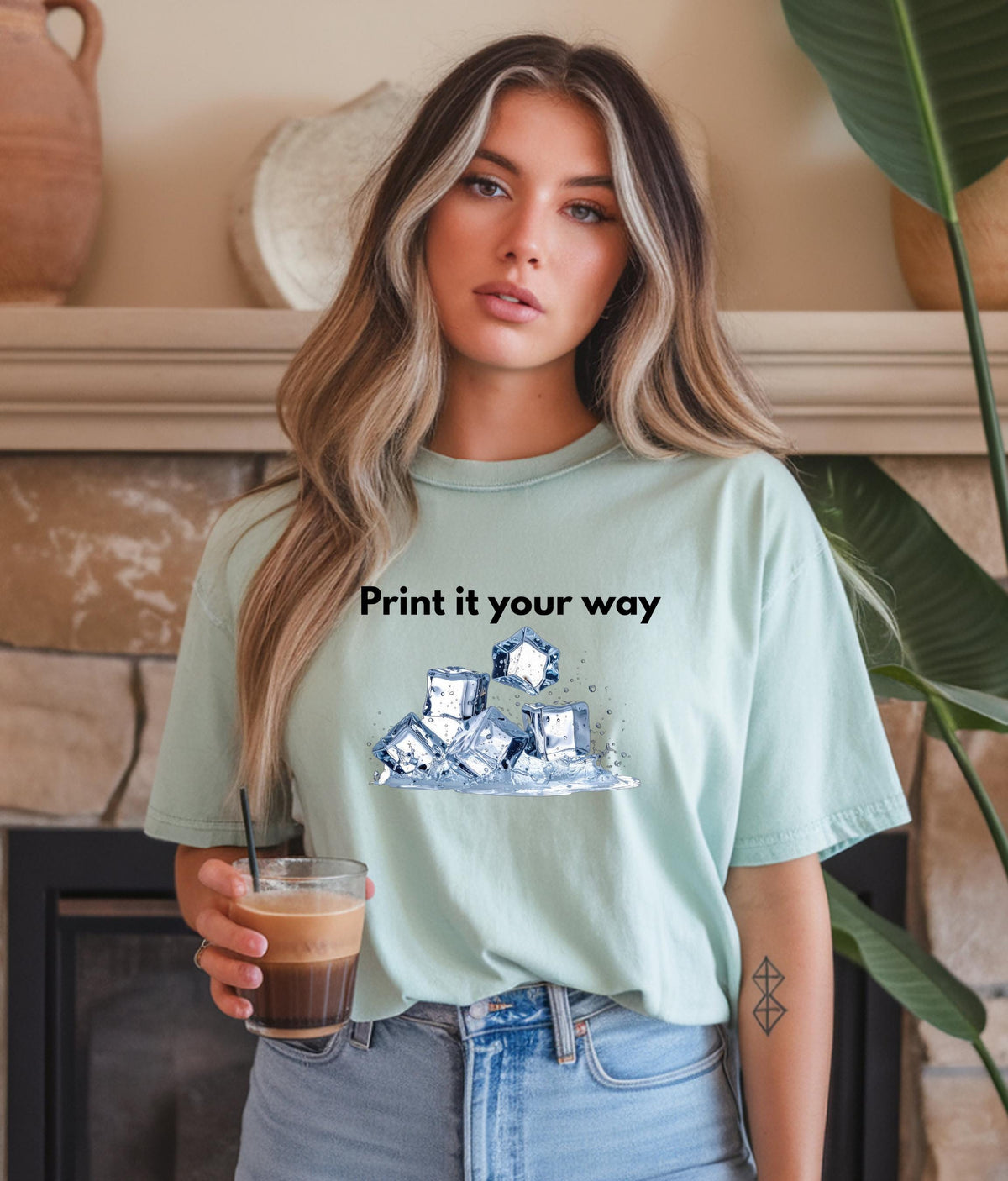 Print It Your Way cubes graphic T-shirt | blue sketch illustration