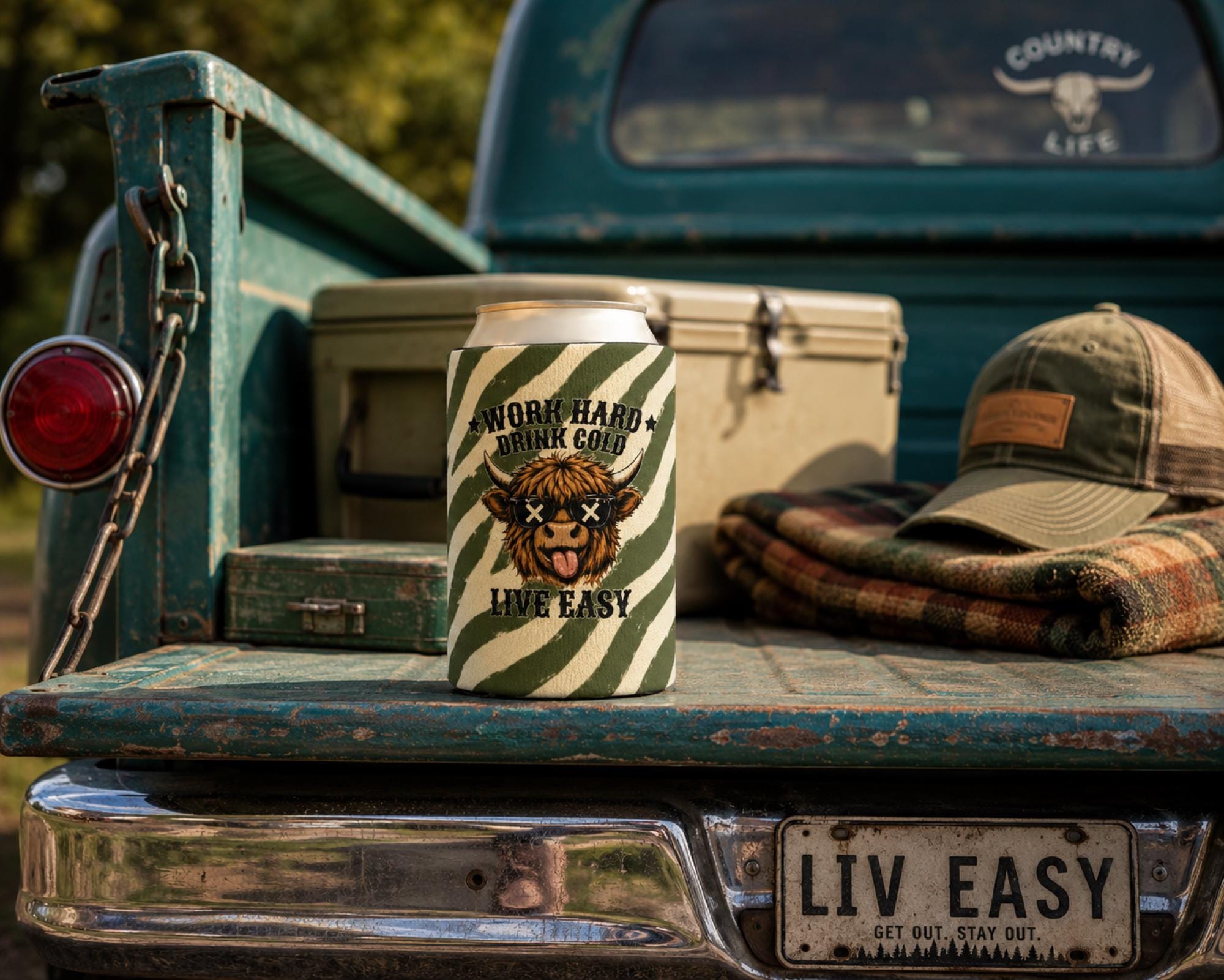 Highland cow regular can cooler with funny country saying.