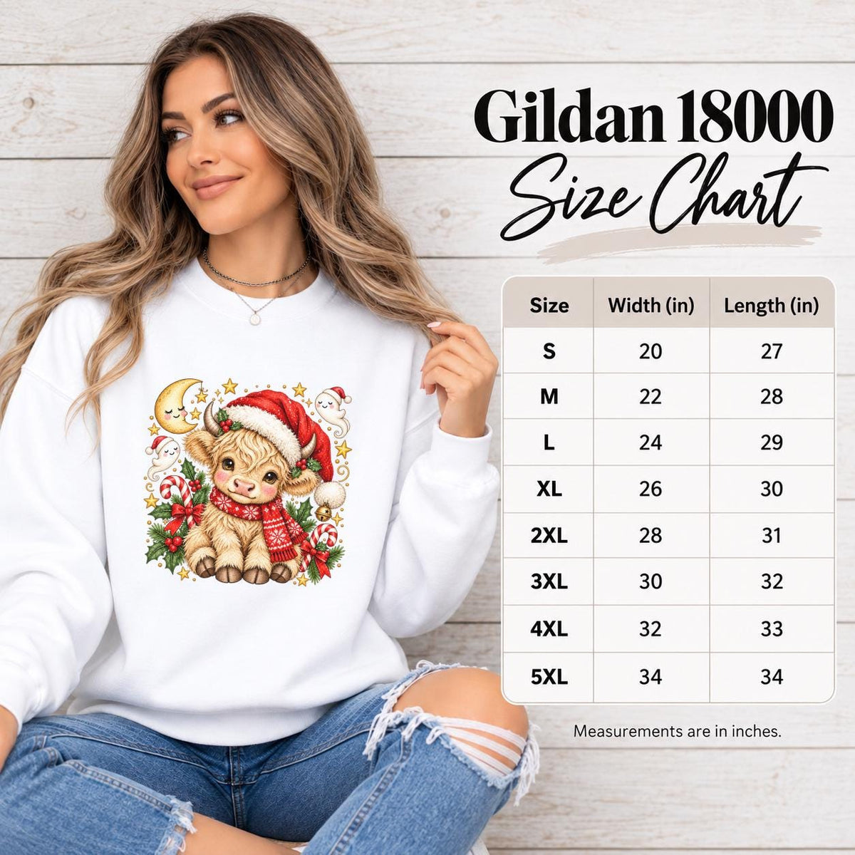 Gildan 18000 size chart mockup showing sweatshirt measurements, fit information, and the Highland cow Christmas graphic on a white crewneck.